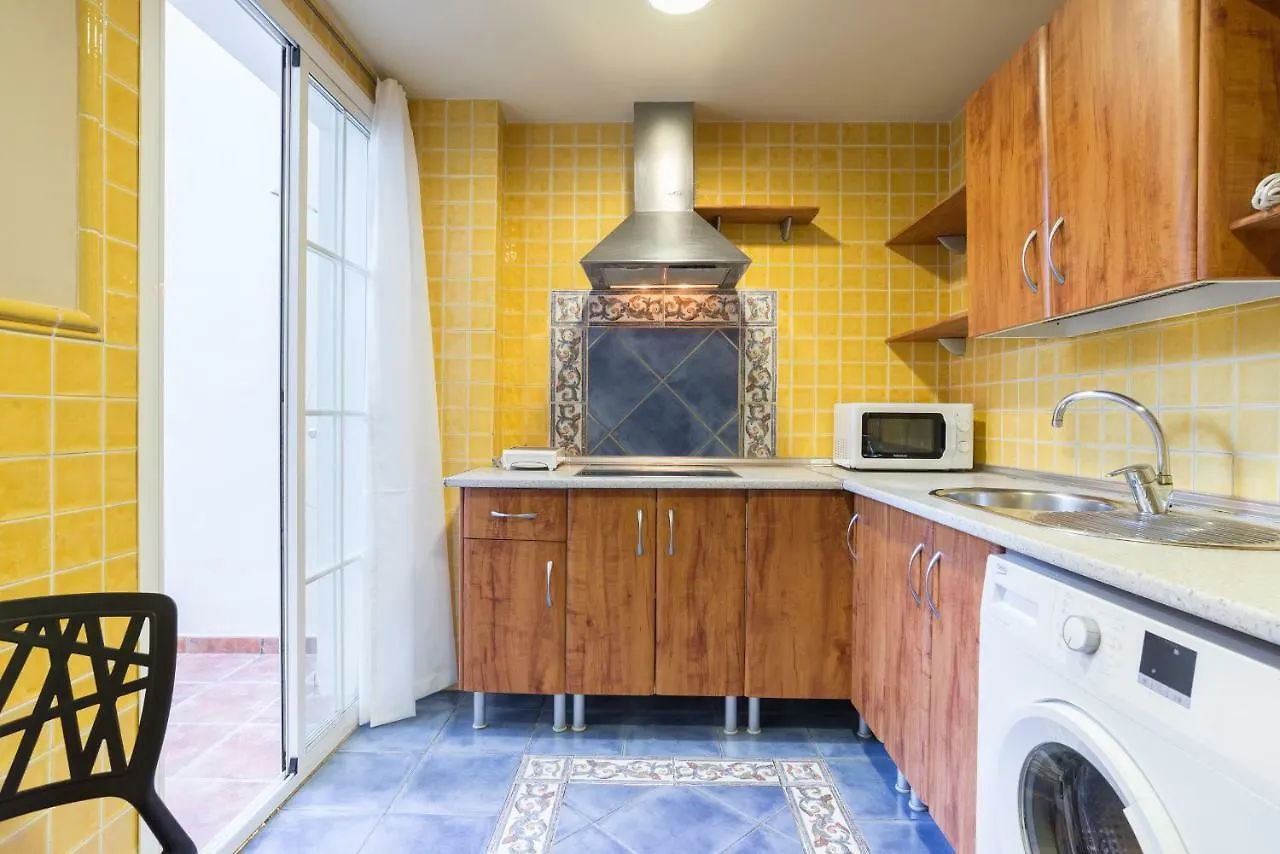 Gr0-Quiet Apartment, Private Backyard, Walk To Old Town Malaga 0*,  Spain