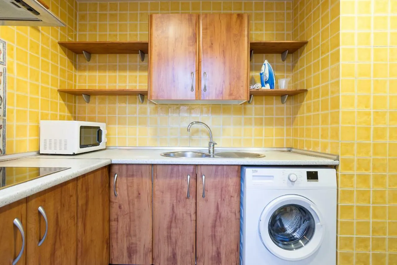 Apartment Gr0-Quiet Apartment, Private Backyard, Walk To Old Town Malaga Spain
