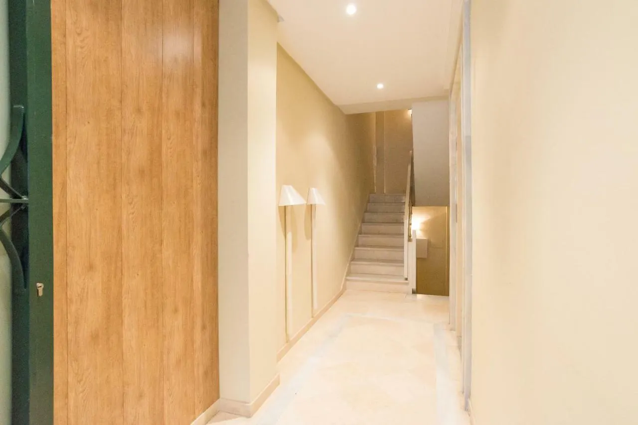 Gr0-Quiet Apartment, Private Backyard, Walk To Old Town Malaga 0*,