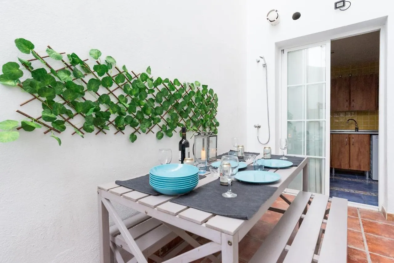 Apartment Gr0-Quiet Apartment, Private Backyard, Walk To Old Town Malaga Spain